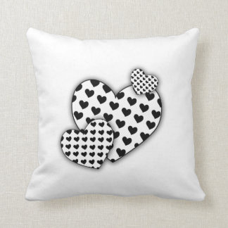 Cojín Decorativo corazón blanco y negro