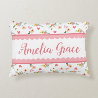 Cojín Decorativo Corazón floral personalizado de la mariposa de las