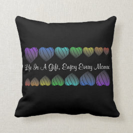 Cojín Decorativo Corazones arcoiris con palabras positivas