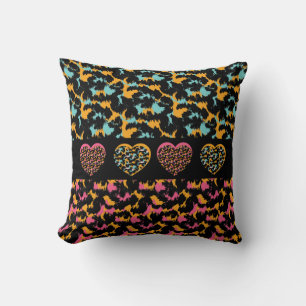 Cojín Decorativo Corazones con Estampado de Animales