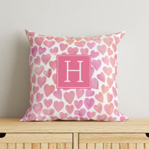 Cojín Decorativo Corazones de color de agua rosada monogramados