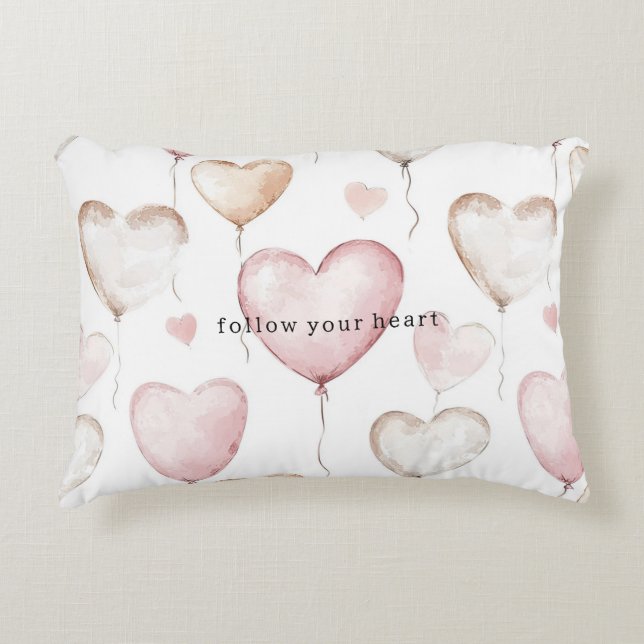 Cojín Decorativo Corazones de crema rosada (Anverso)