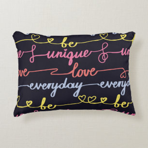Cojín Decorativo corazones de los chicas, palabras patrón sin fisur