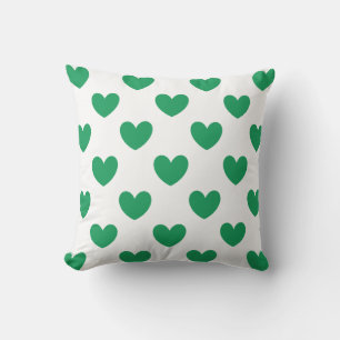 Cojín Decorativo Corazones de polka verde de Kelly en blanco