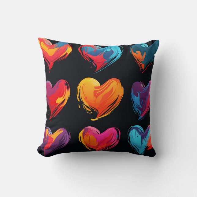 Cojín Decorativo Corazones pintados sobre un fondo negro (Anverso)