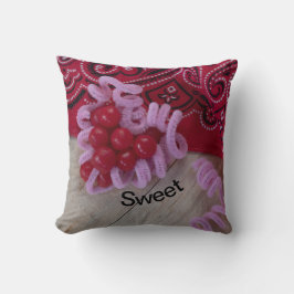 Cojín Decorativo Corazones y Bandana en un país de dulces rojos