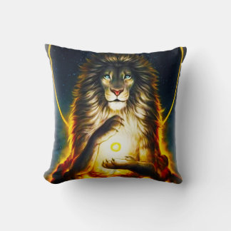 Cojín Decorativo Cosmic Lion Warrior Throw Pillow