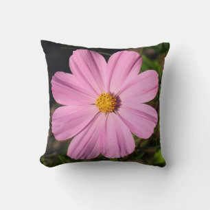 Cojín Decorativo Cosmos rosados.