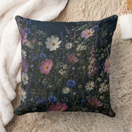 Cojín Decorativo Cottagecore de Digitalis Floral Silvestre Oscura
