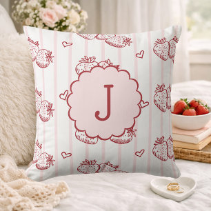 Cojín Decorativo Cottagecore Rojo y Rosa con Monograma de Fresa