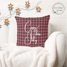 Cojín Decorativo "Cozy Vibes Only" Deep Red Argyle Pattern