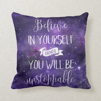 Cojín Decorativo Crea en sí mismo la cita