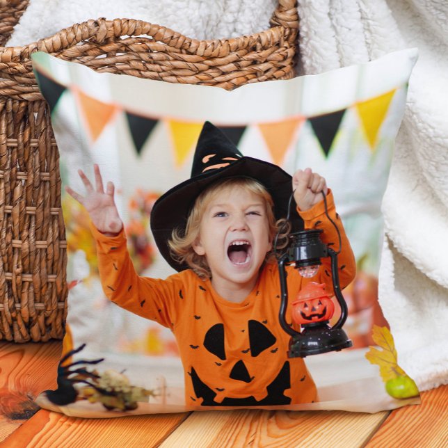 Cojín Decorativo Crea tu propio hijo nieto fotográfico de Halloween (2-photo Halloween Pillow for parents, grandparents, aunts, uncles...)