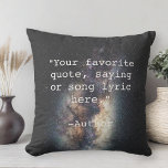 Cojín Decorativo Crear su propia cotización<br><div class="desc">Crea tu propio presupuesto personalizado lanzar almohada. Presenta una tipografía de máquina de escribir minimalista.</div>