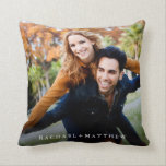 Cojín Decorativo Crear tu propia foto de pareja | Añadir nombres<br><div class="desc">Haz tu propia foto de pareja | Agregar Cojín decorativo de nombres.</div>