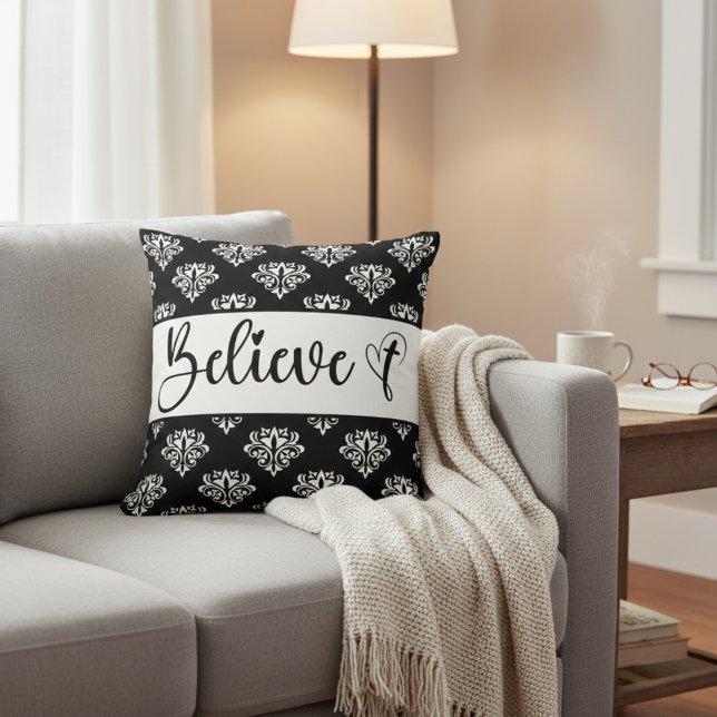 Cojín Decorativo Creer escritura moderna Black White Damask Christi (Believe Modern Script Black White Damask Christian Throw Pillow)