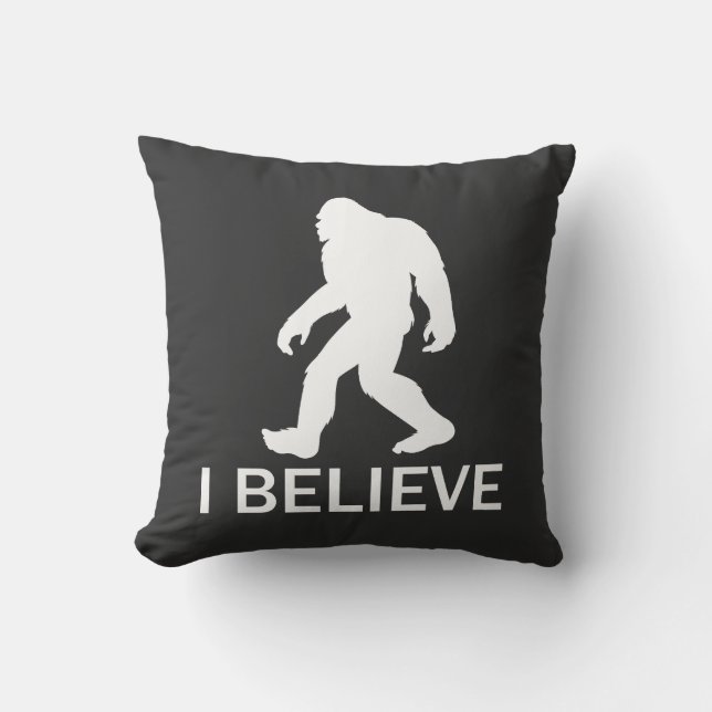 Cojín Decorativo Creo en Bigfoot (Anverso)