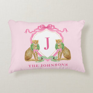 Cojín Decorativo Crestón de leopardo con corona de Navidad Monogram