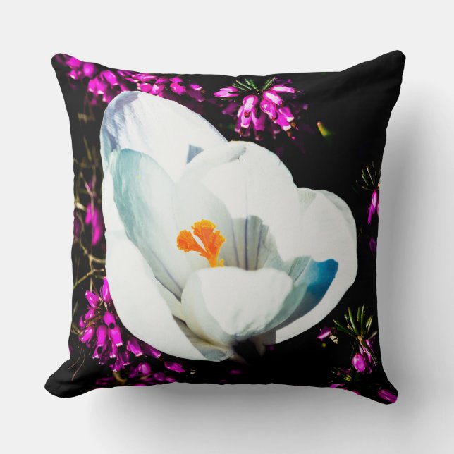 Cojín Decorativo Crocus In Flower Bed (Anverso)