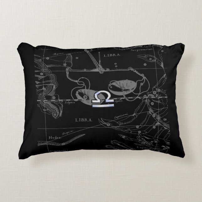 Cojín Decorativo Cromado como el Rótulo Libra Zodiac en Hevelius (Anverso)