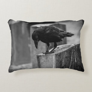 Cojín Decorativo Crow en el cementerio caído