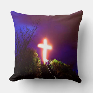 Cojín Decorativo Cruza brillante de noche que Dios ama