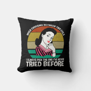 Cojín Decorativo Cuando se elige entre dos pruebas