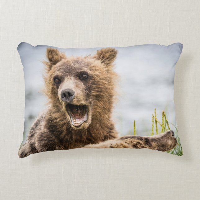 Cojín Decorativo Cubos Grizzly Buscando Su Mamá (Anverso)