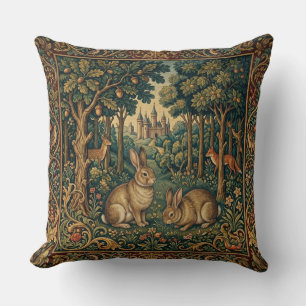 Cojín Decorativo Cuento de Hadas Medieval de Conejos en el Bosque
