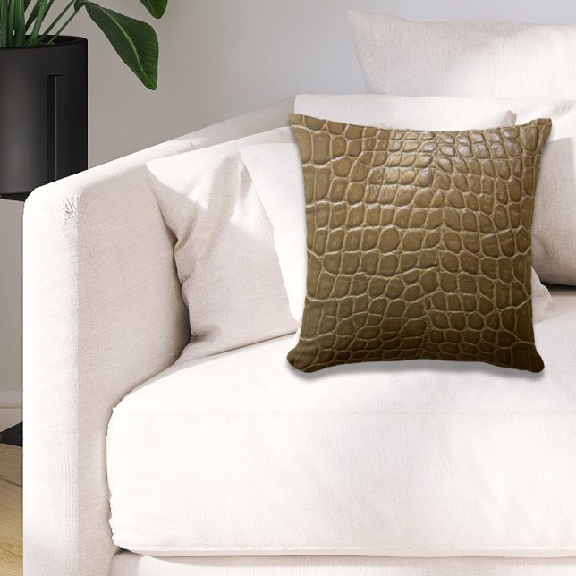 Cojín Decorativo cuero de cocodrilo beige marrón salvaje (wild beige brown alligator crocodile leather throw pillow)