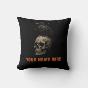 Cojín Decorativo Cuervo gótico sobre misterio vintage de calavera .