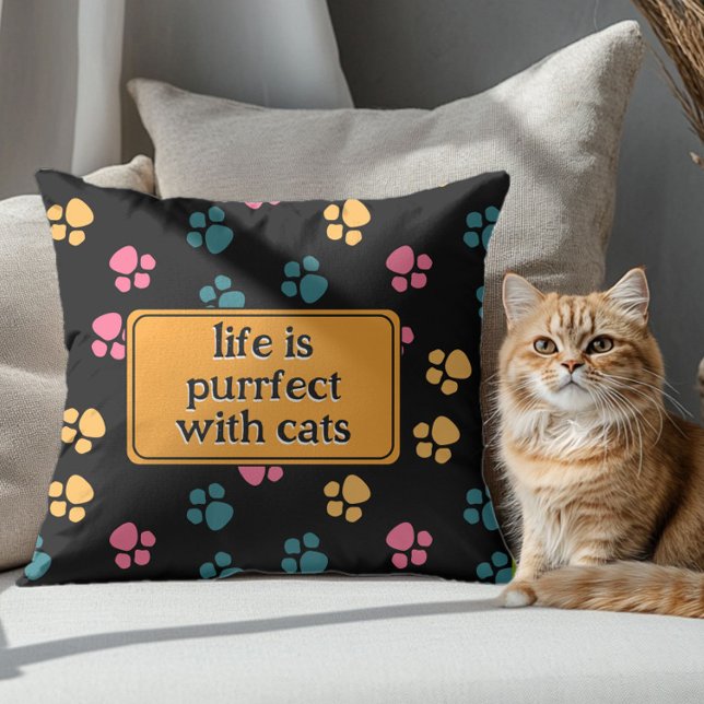 Cojín Decorativo Cuidada y graciosa garra negra (Subido por el creador)