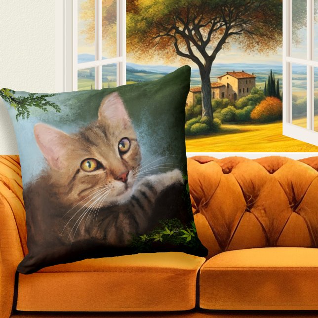 Cojín Decorativo Curioso Kitty Bella Artes Pillow (Pillow featuring a painting of a cute kitty that climbed a tree to get a closer look of the heavens)