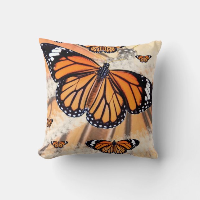 Cojín Decorativo Cushion con diseño de mariposa monarca (Anverso)