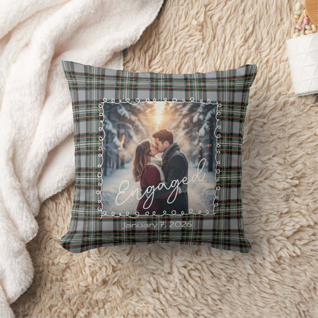 Cojín Decorativo Custom Winter Engagement Photo Pillow with Tartan  (Manta)
