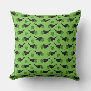 Cojín Decorativo Cute Blackbird con Shamrock Clover Personalizado
