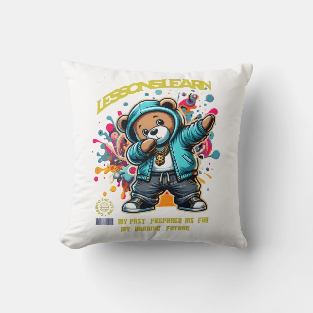 COJÍN DECORATIVO DABBING FUTURE LESSONS LEARN THROW PILLOW (Anverso)
