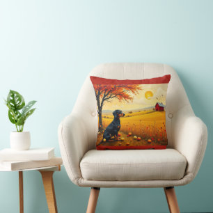 Cojín Decorativo Dachshund en la granja al atardecer