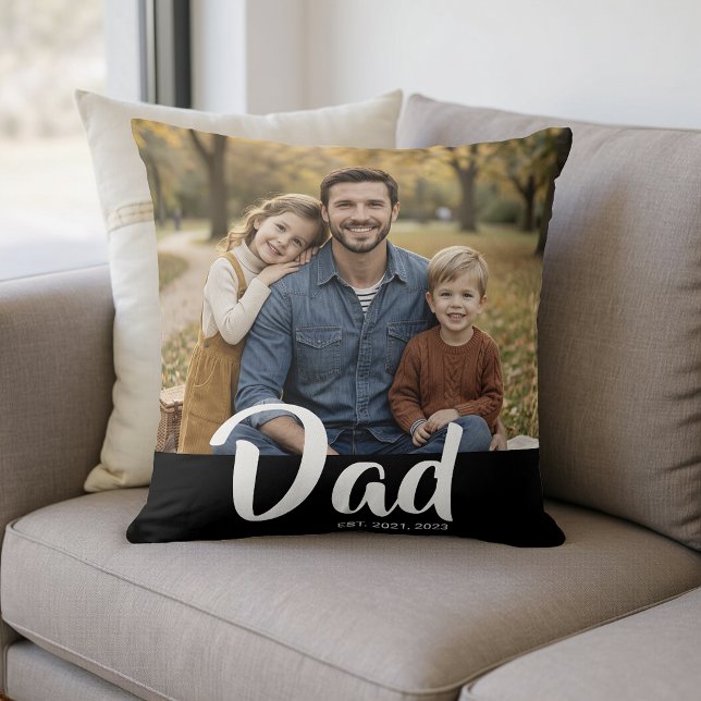 Cojín Decorativo Dad Established Modern Script Photo (Dad Established Modern Script Photo Throw Pillow)