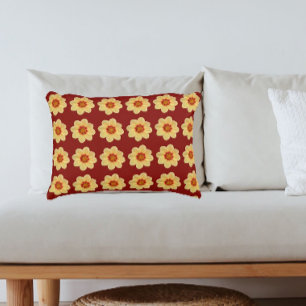 Cojín Decorativo Dalia Amarilla Patrón Floral sobre Rojo Ladrillo