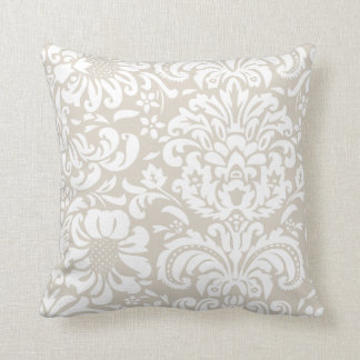 Cojín Decorativo Damasco de Linen Beige y Floral Blanco
