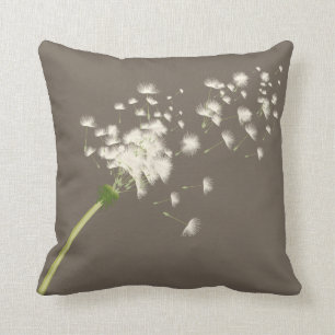 Cojín Decorativo dandeliones funky de PixDezines/fondo de bricolaje