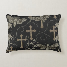 Cojín Decorativo Dark Academia Moth & Cross Pillow – Vintage Gothic
