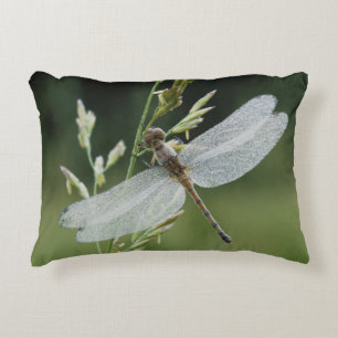 Cojín Decorativo Darner Dragonfly cubierto por Dew