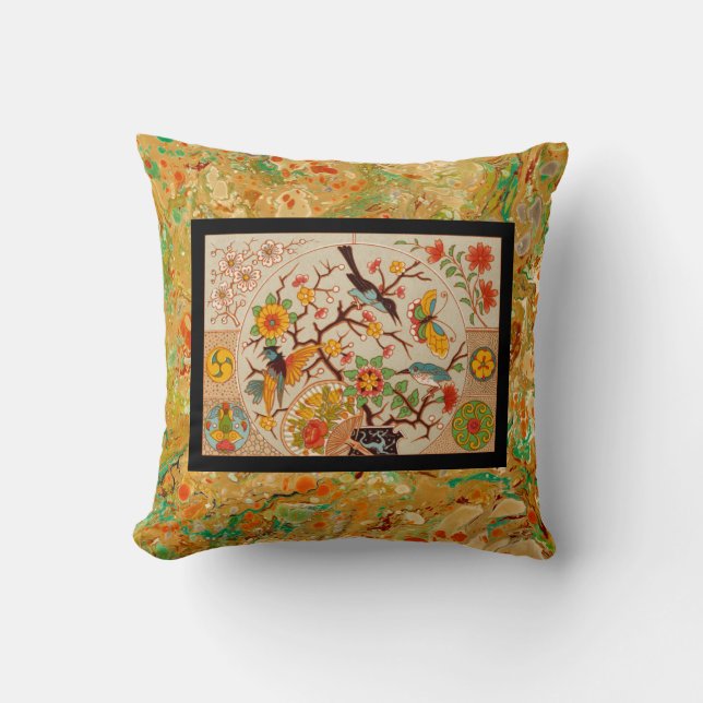 Cojín decorativo de aves y mariposas enmarcadas (Anverso)