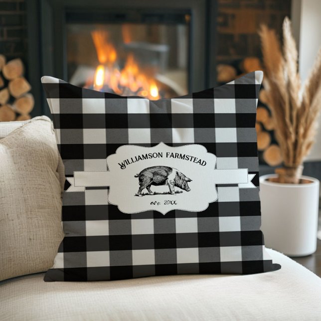 Cojín decorativo de cerdo de granja de búfalo negr (Black Buffalo Plaid Farm Pig Throw Pillow)
