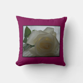 Cojín decorativo de crema Rosa