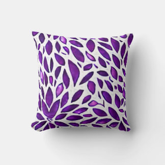 Cojín decorativo de diseño floral blanco y morado