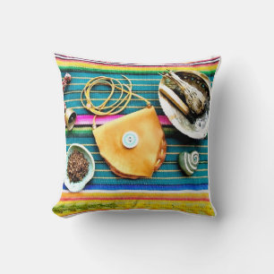 Cojín decorativo de elementos ceremoniales