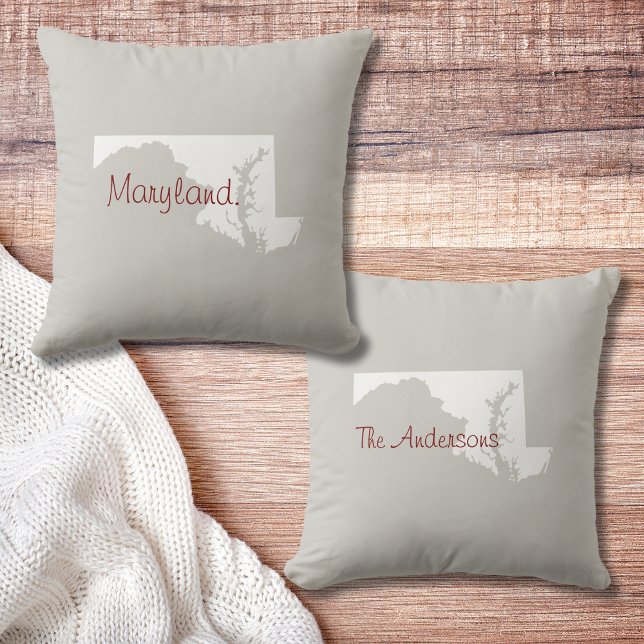 Cojín decorativo de énfasis de Personalizado de es (Maryland throw pillow. Maryland on the front and your name on the back. Personalize it for you!)